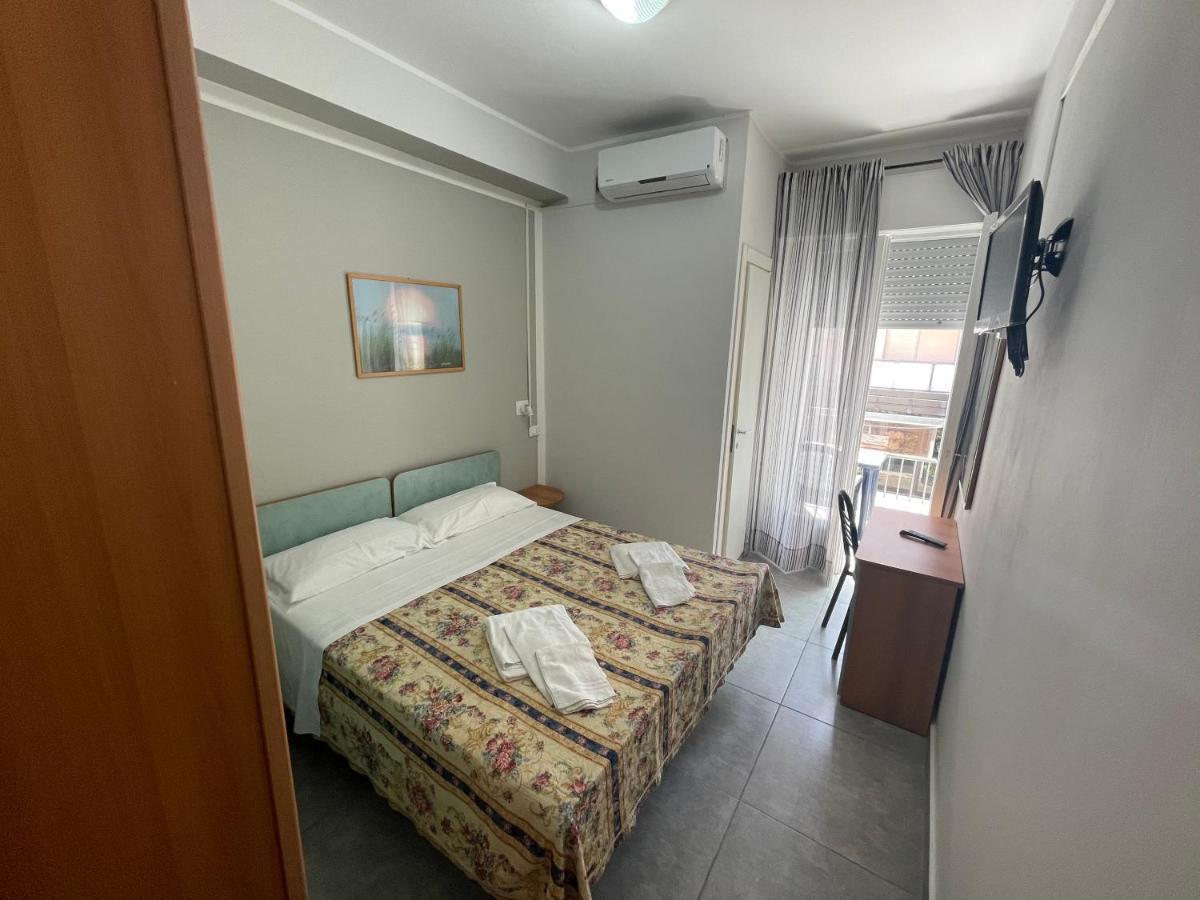 Hotel Piccari Nuova Gestione Rimini Exteriör bild