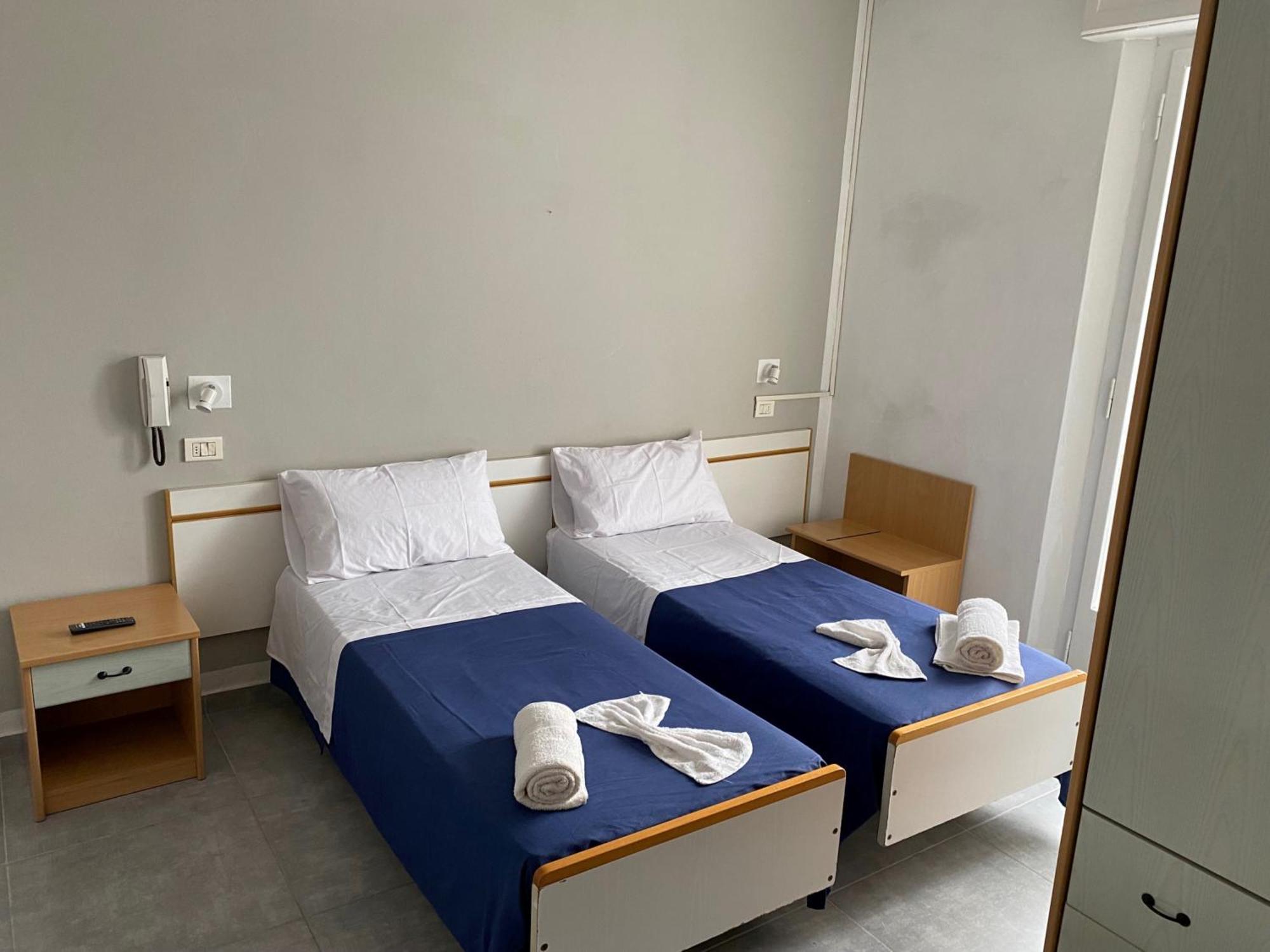 Hotel Piccari Nuova Gestione Rimini Exteriör bild