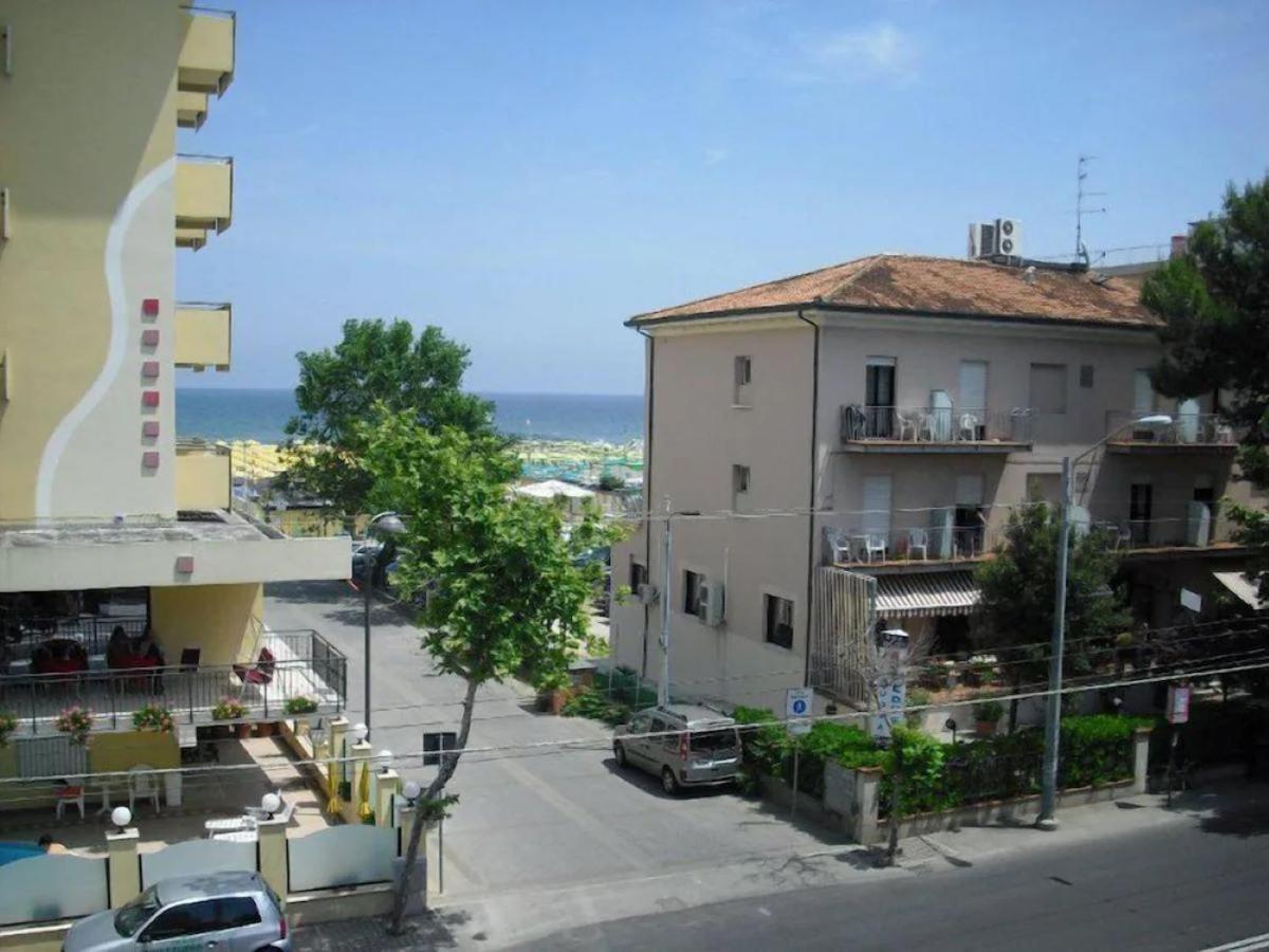 Hotel Piccari Nuova Gestione Rimini Exteriör bild